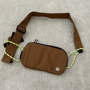 lululemon fanny pack